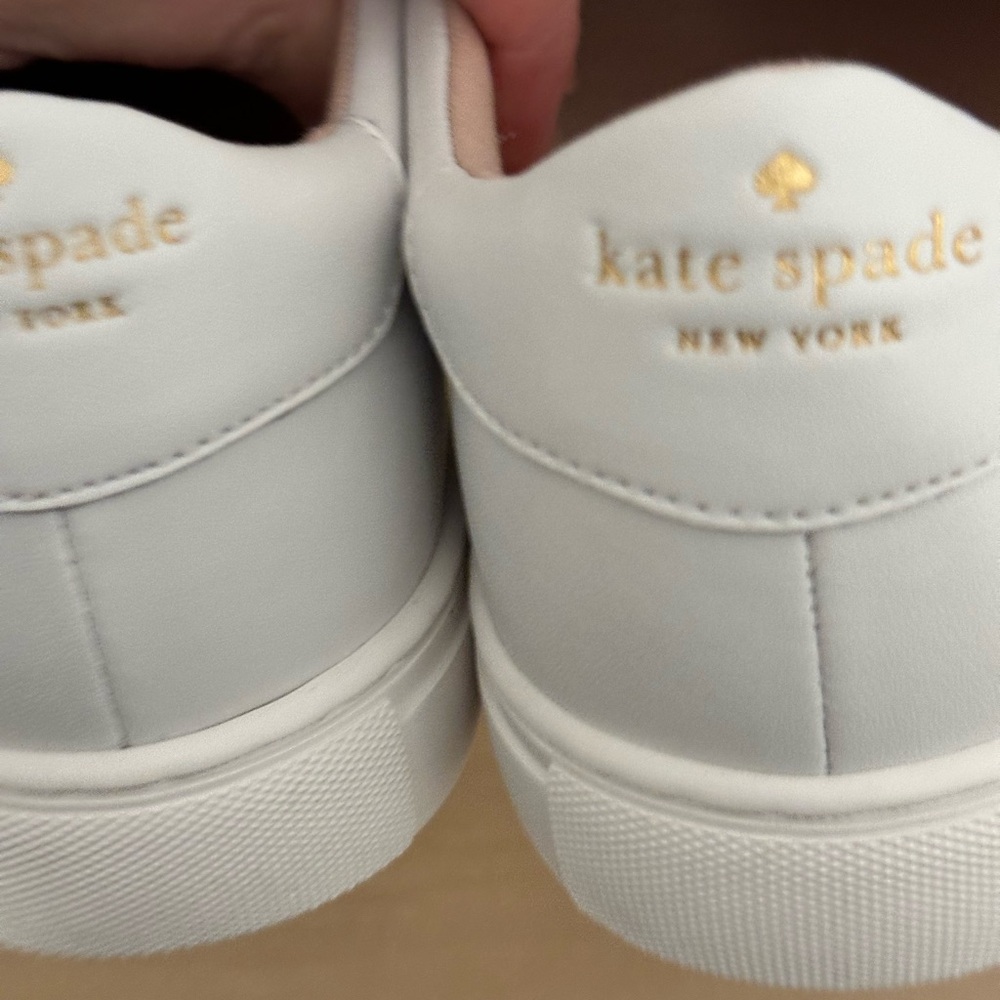 Adorable Kate Spade scalloped edge slip ons - Picture 6 of 9